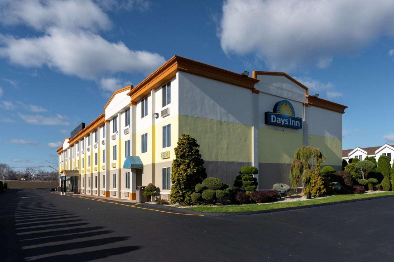 Days Inn By Wyndham Hartford/Closest Downtown Екстериор снимка